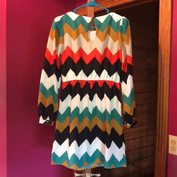 Dress - Picture 3 of 3